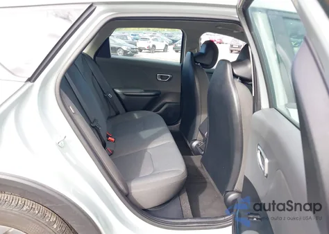 2025 Kia K4 Lxs z USA, uszkodzony, nr VIN 3KPFT4DE1SE045795